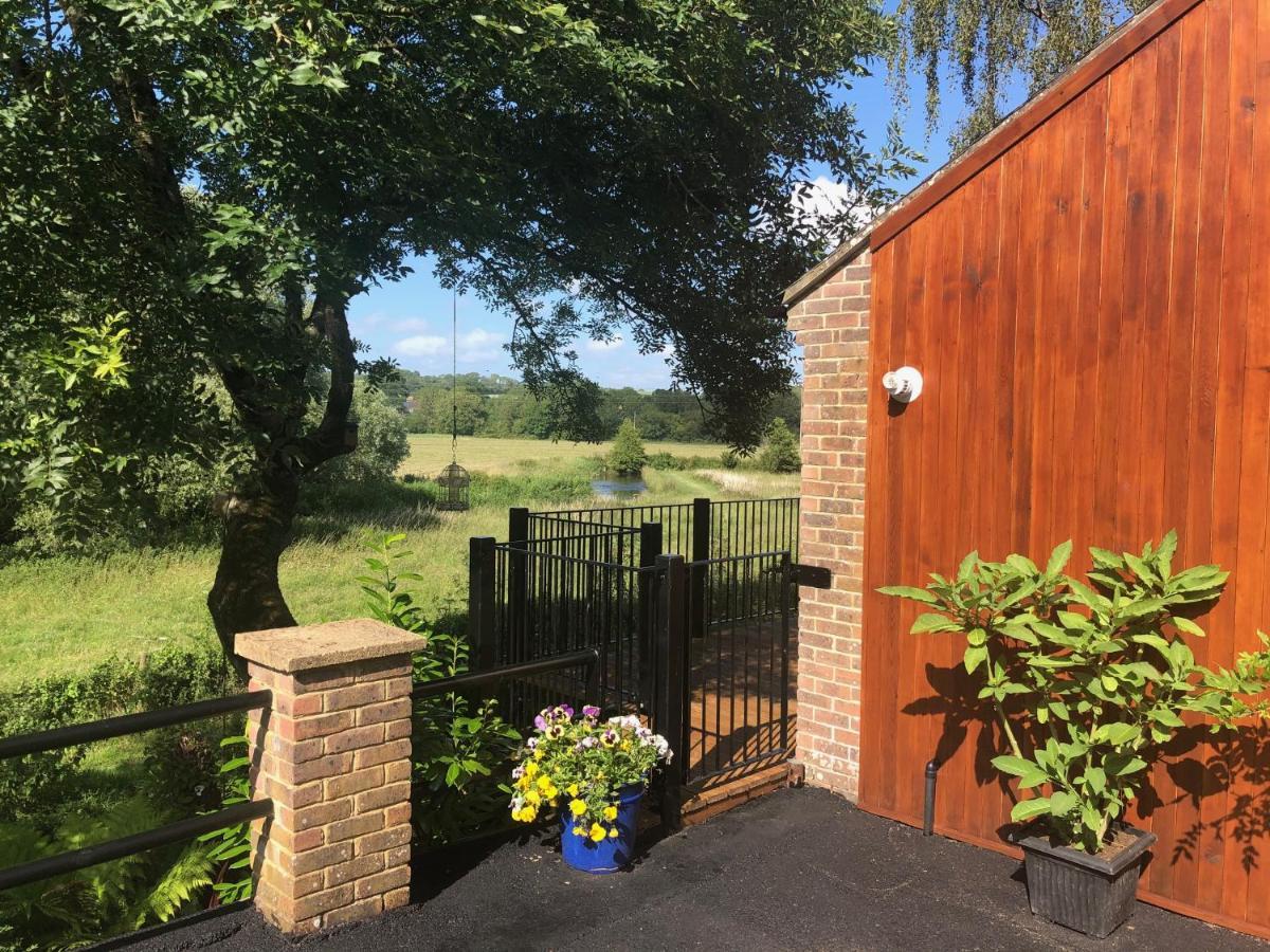 Waterfield House Couette-café 4*