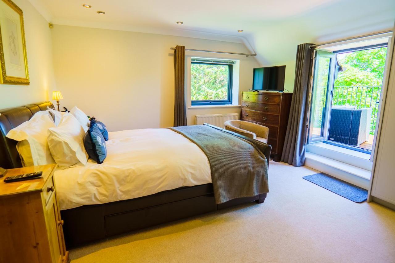 Waterfield House 4*