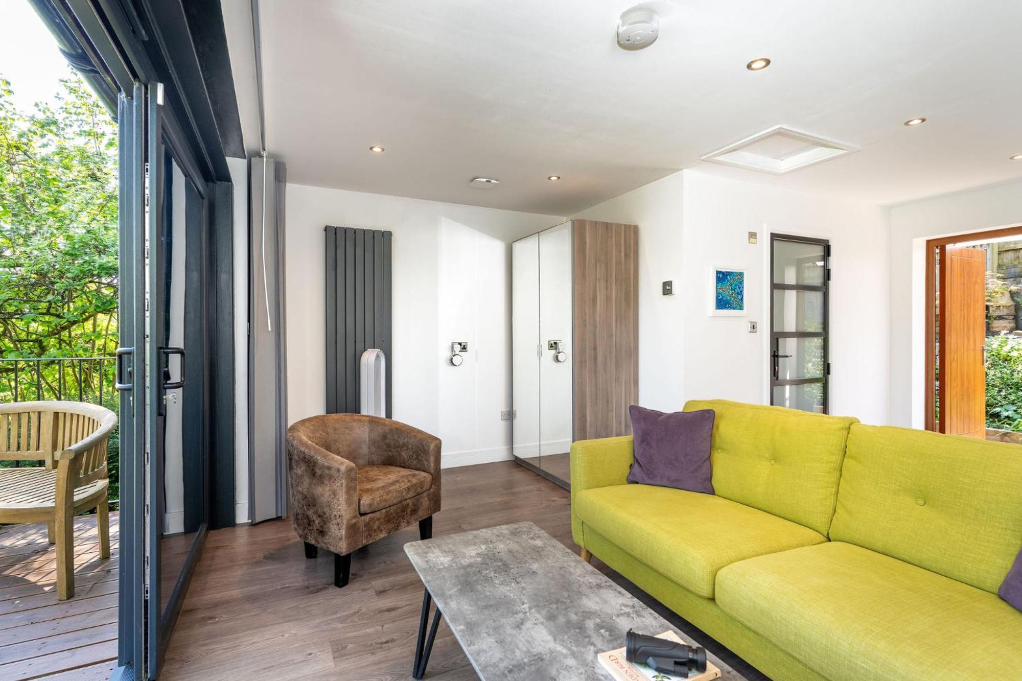 Waterfield House 4*